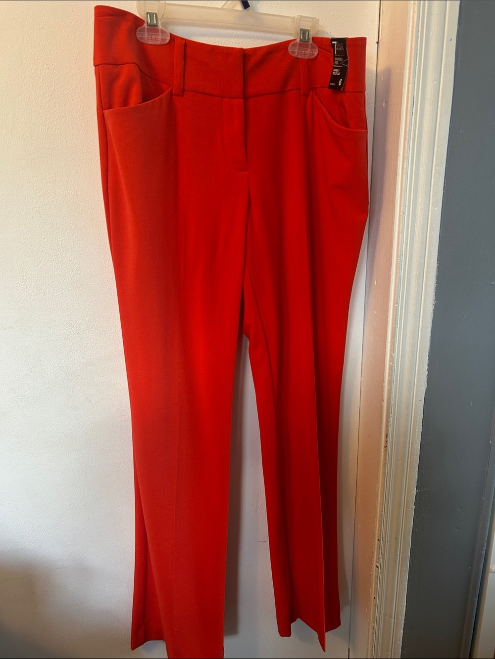 NEW 7th Avenue Design Studio Coral Red Trousers